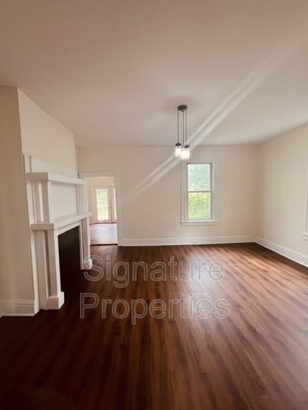 102 W Lancaster Rd – photo 4