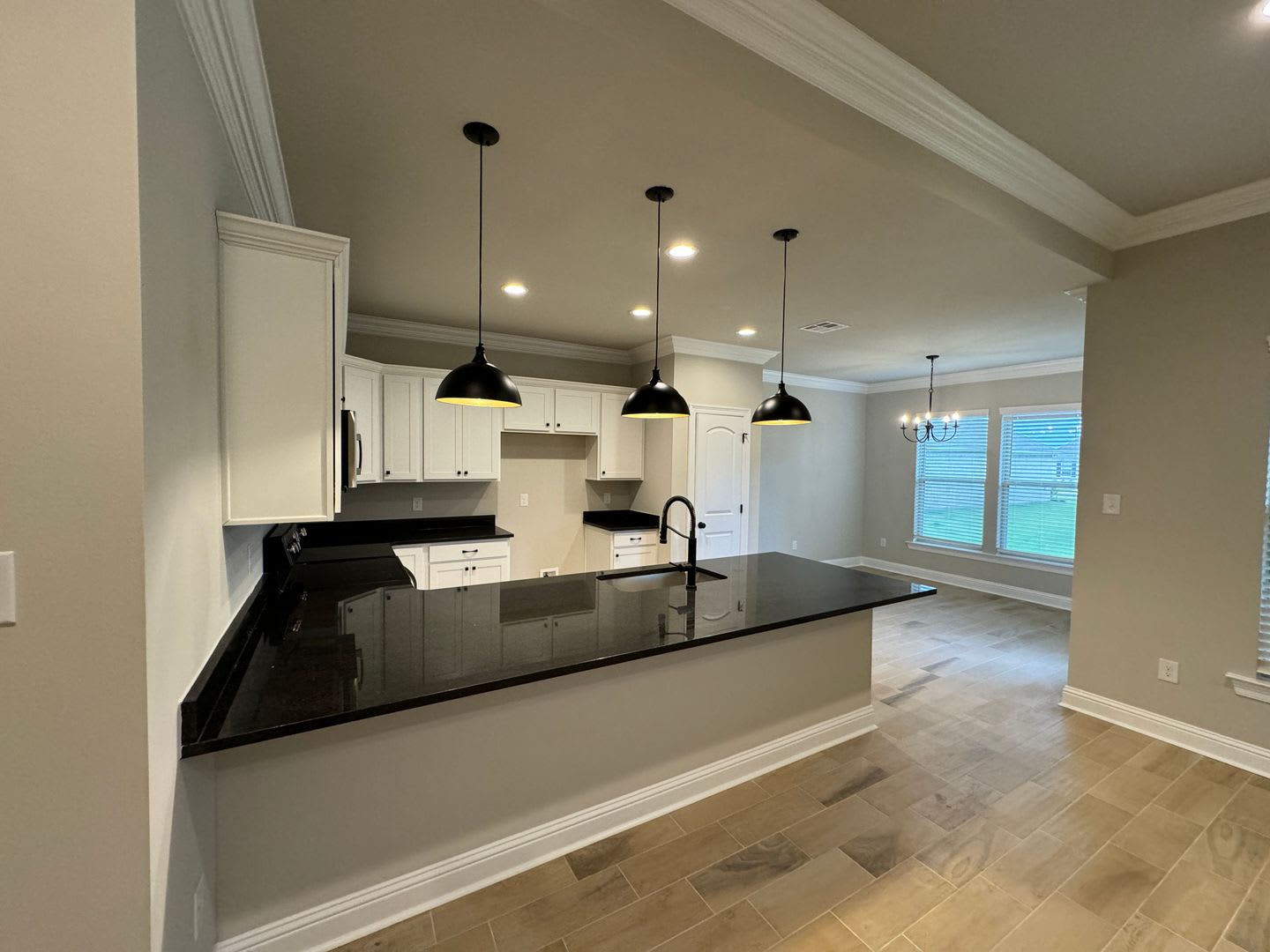 Half off first full month rent!! Like New Construction in Haughton... – photo 5