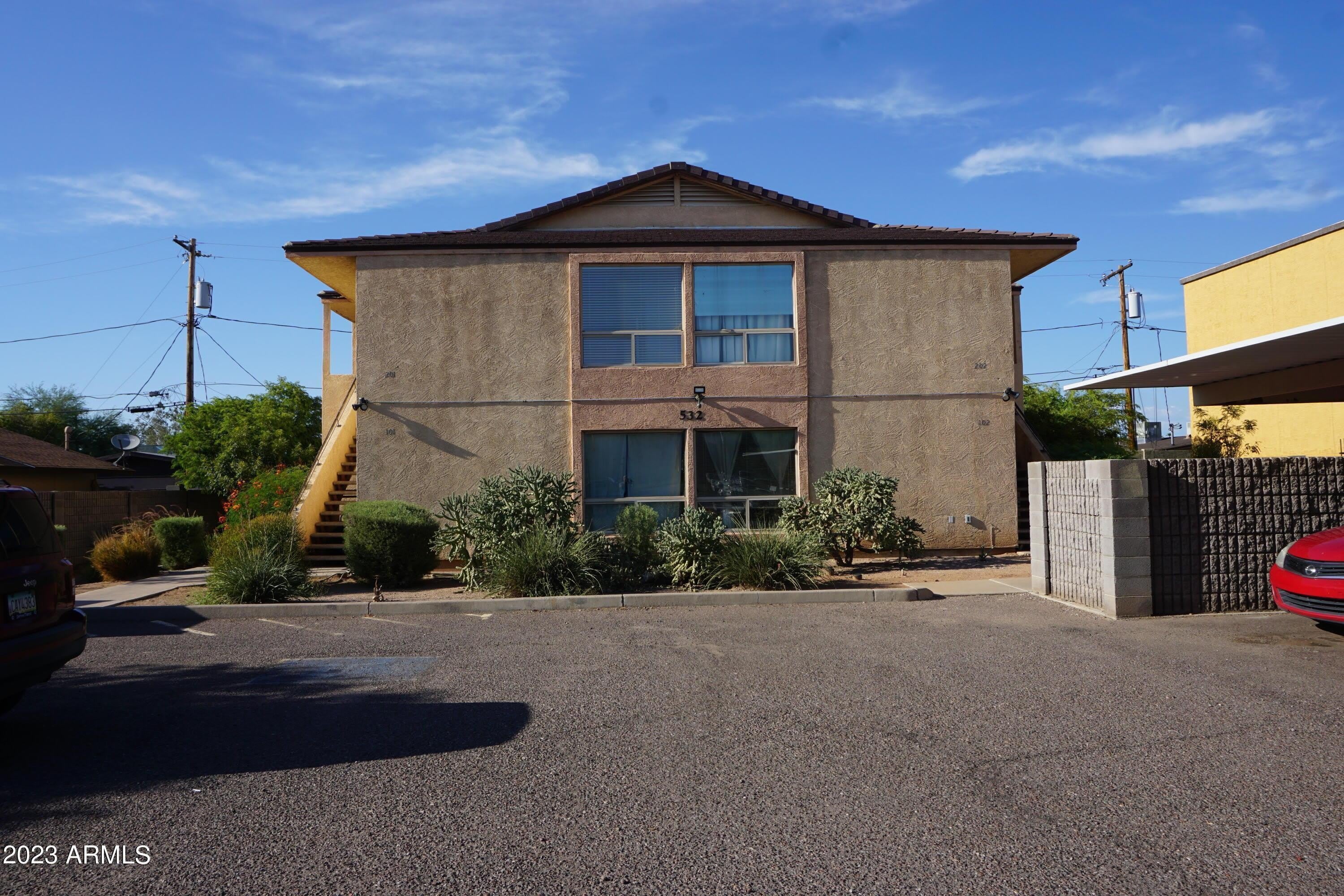 532 W 9th Street – photo 1