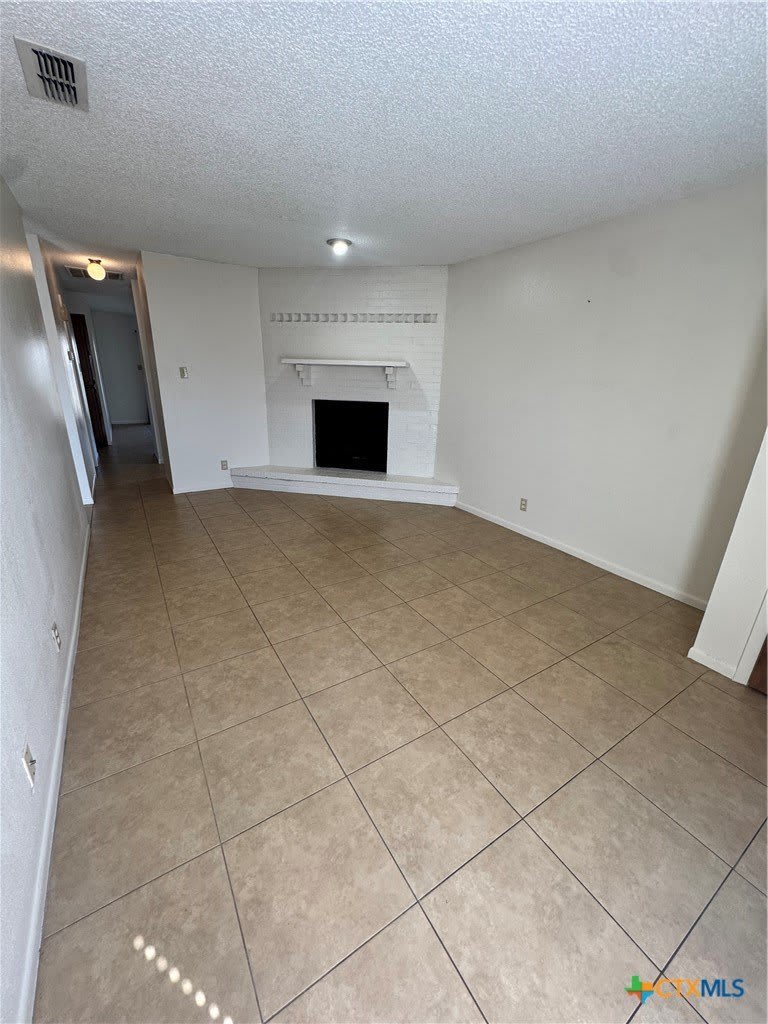 201 Versailles Street – photo 2