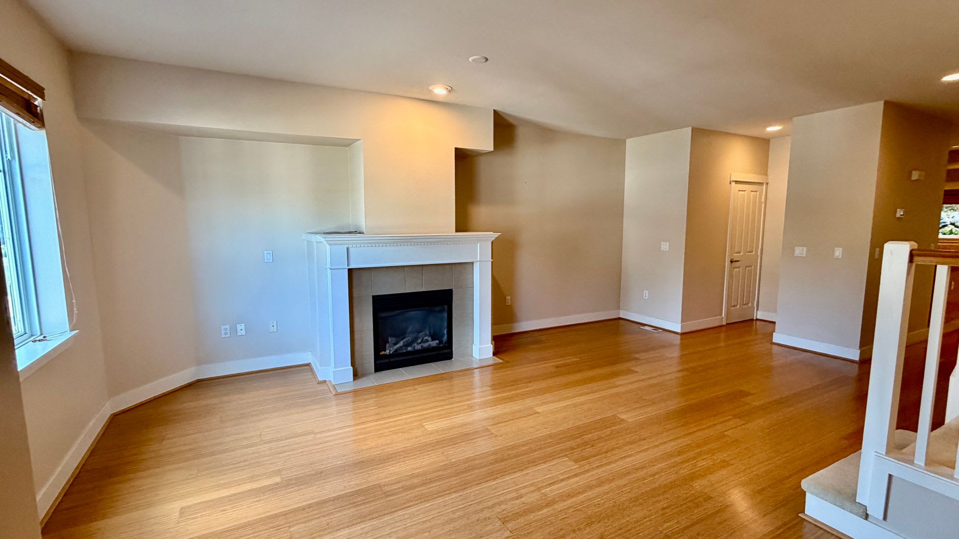 Spacious 2 Bed 2 5 Bath Lakemont Townhome With Greenbelt Views – photo 4