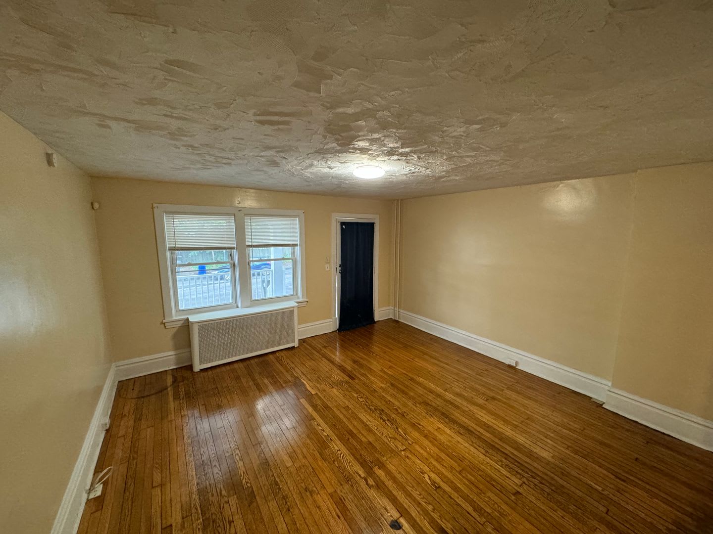 3 Bedroom Single Family Home in Harrisburg! – photo 4