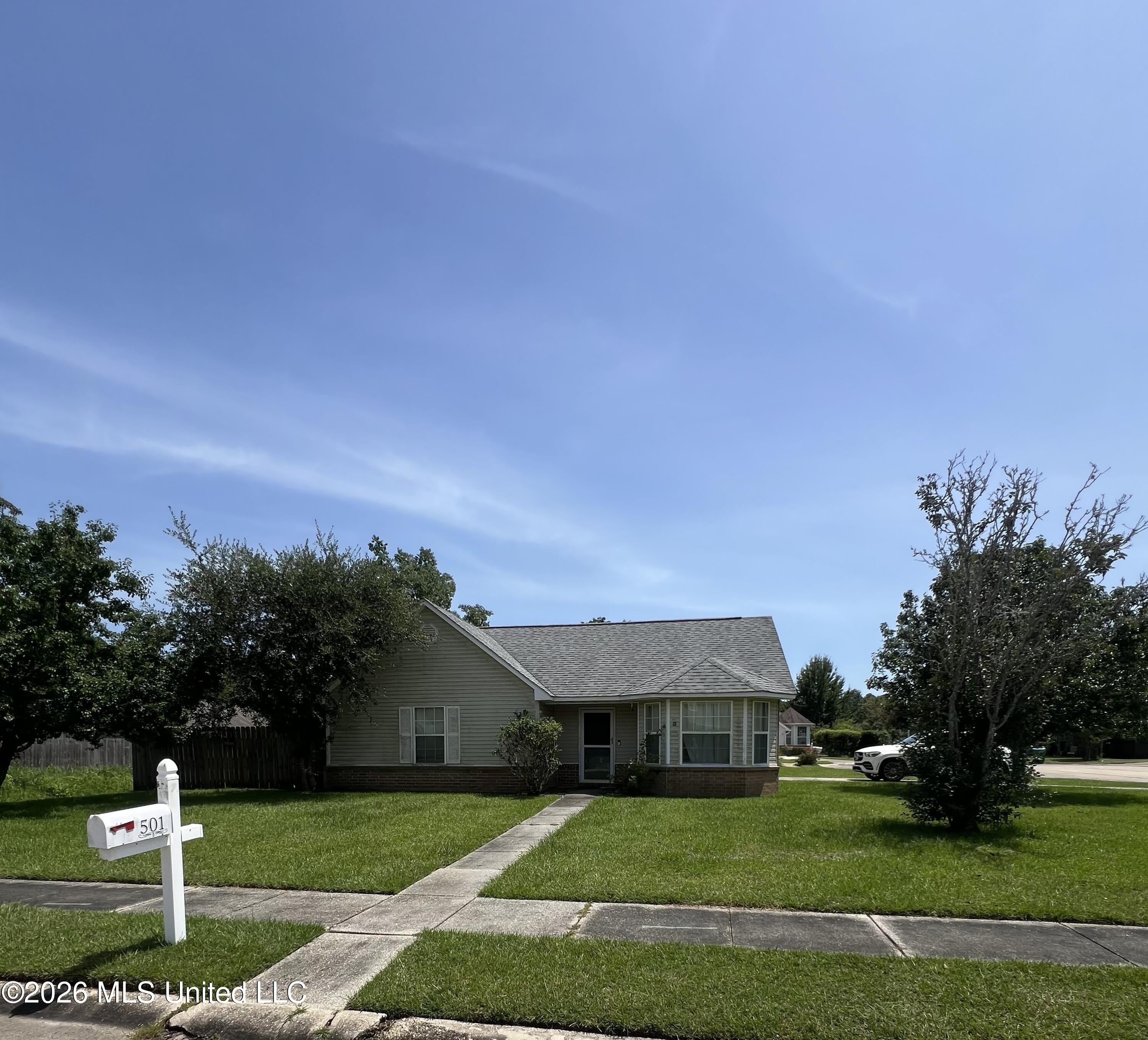 501 Woodward Drive – photo 2