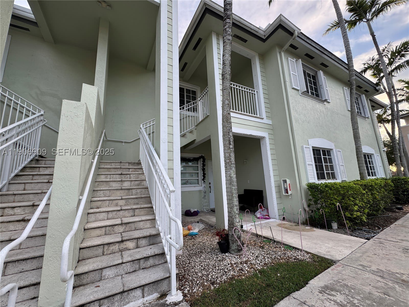 2590 NE 3rd Dr – photo 3