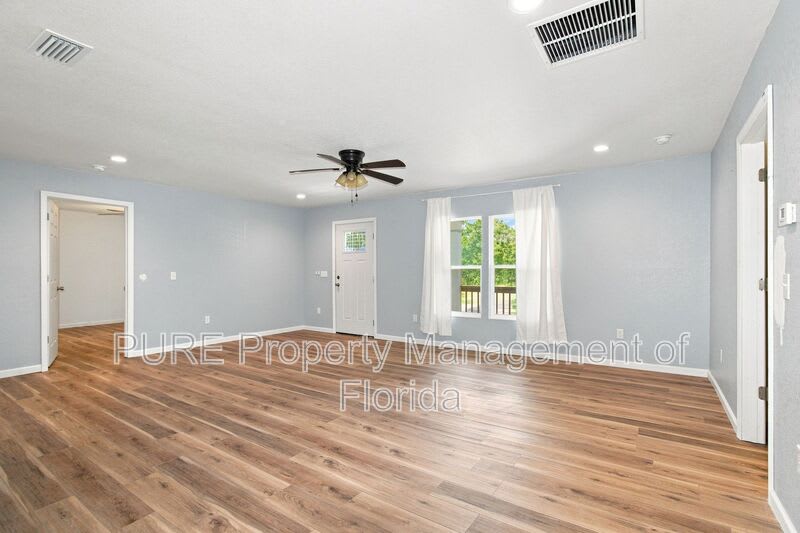 11330 NE 66th Lane – photo 5