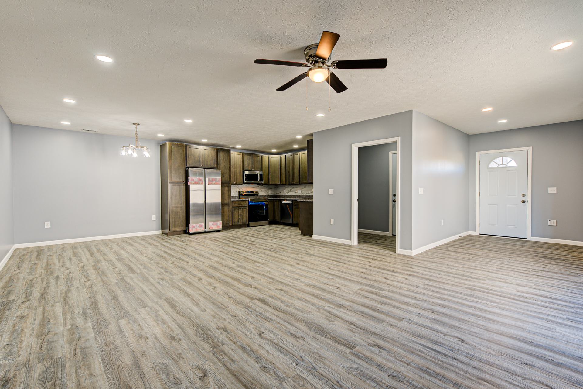 160 Shirley Boulevard – photo 1