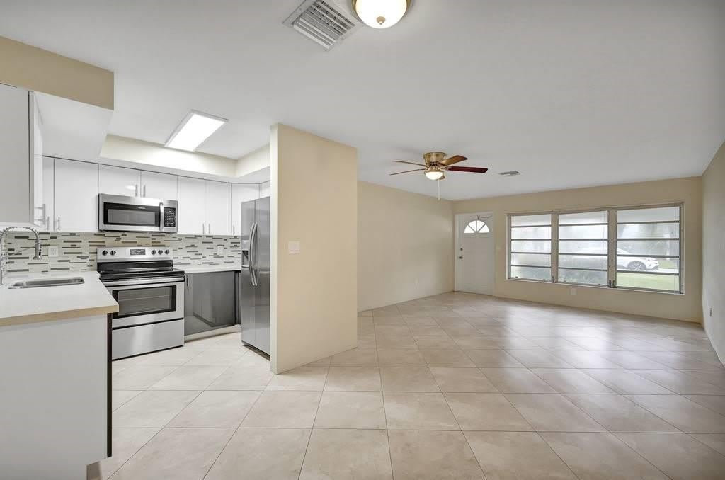 916 Ne 18Th Street – photo 4
