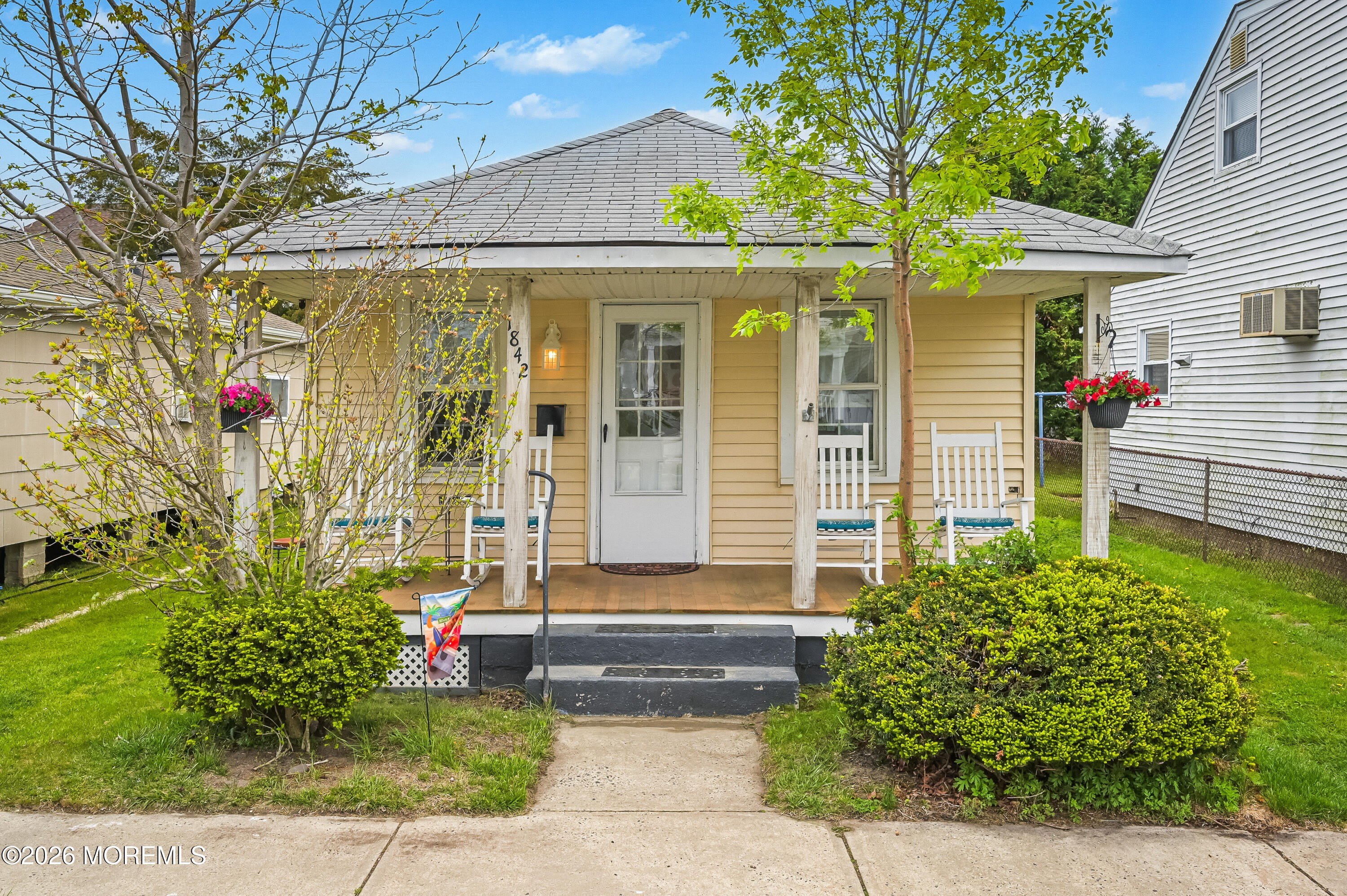 1842 Parkway – photo 3