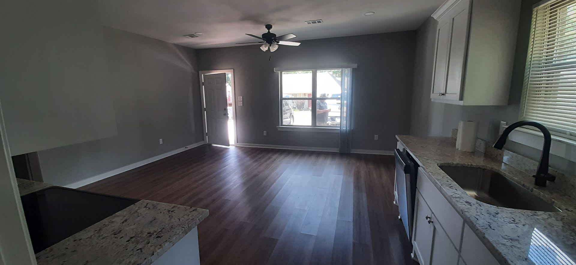 2 BD/1 BA 852 SQFT at 407 E Academy Searcy $1085 a month – photo 3