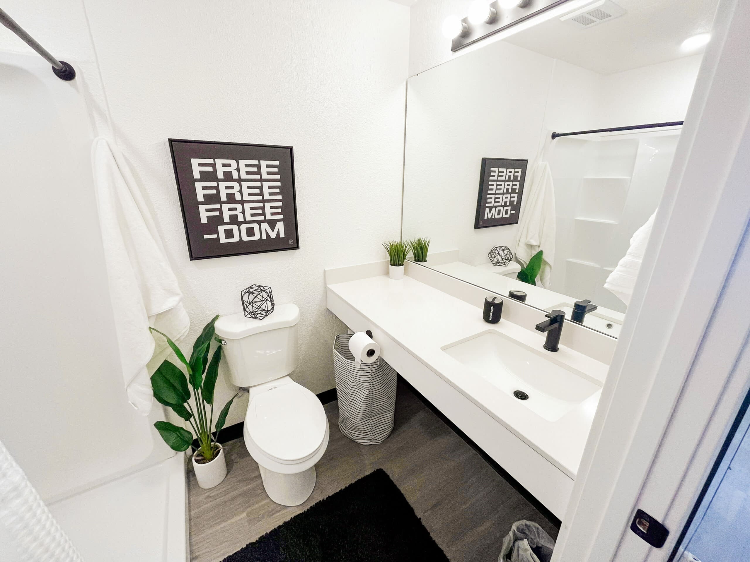 The Freehand Apartments – photo 5