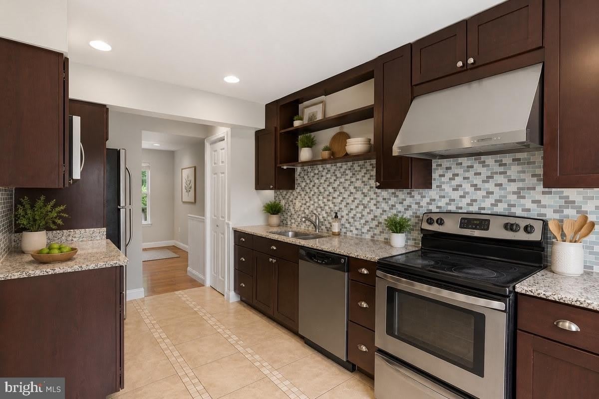 8579 HARVEST VIEW Court – photo 3