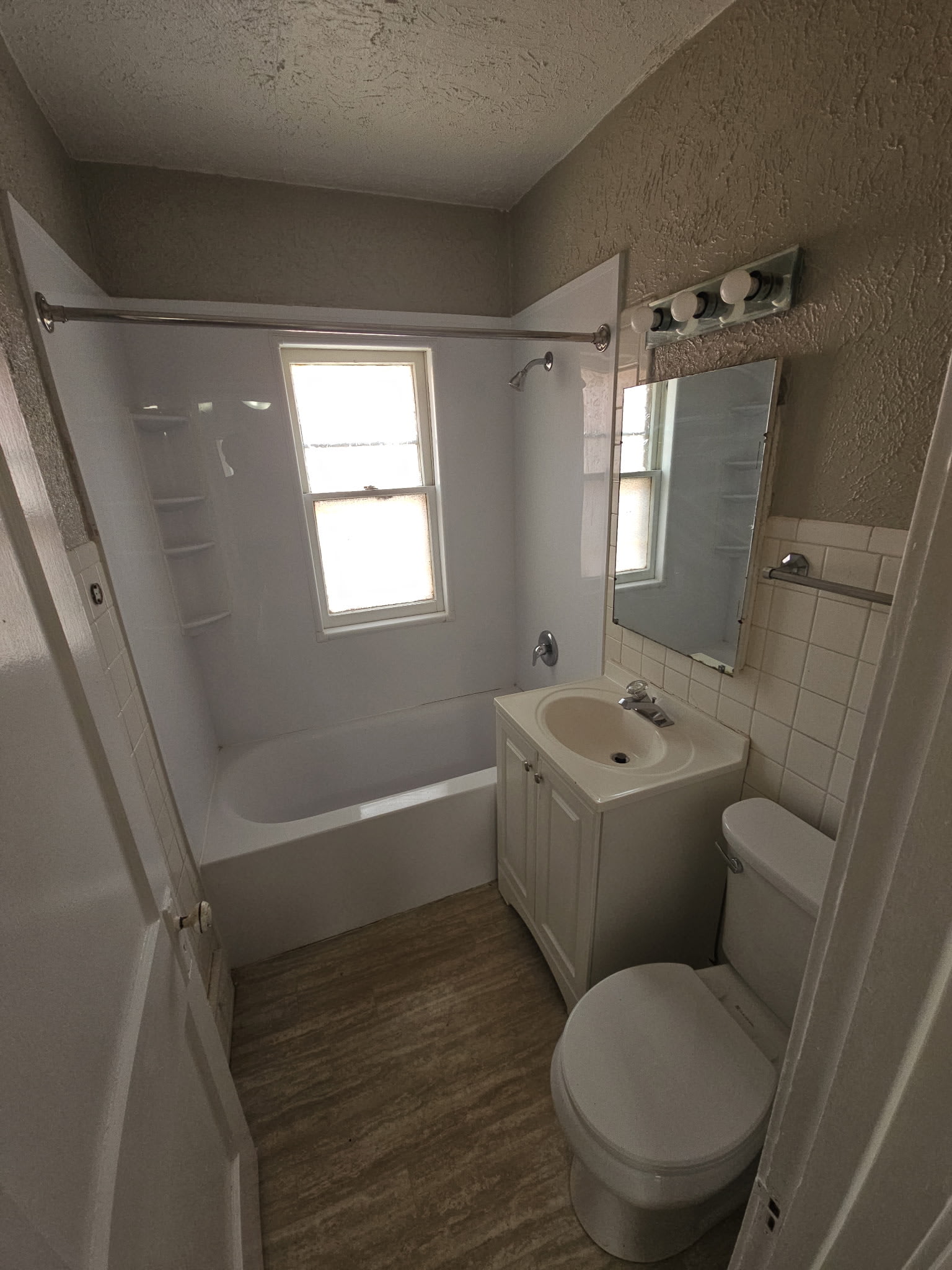 1313 Evelyn Street2 – photo 2