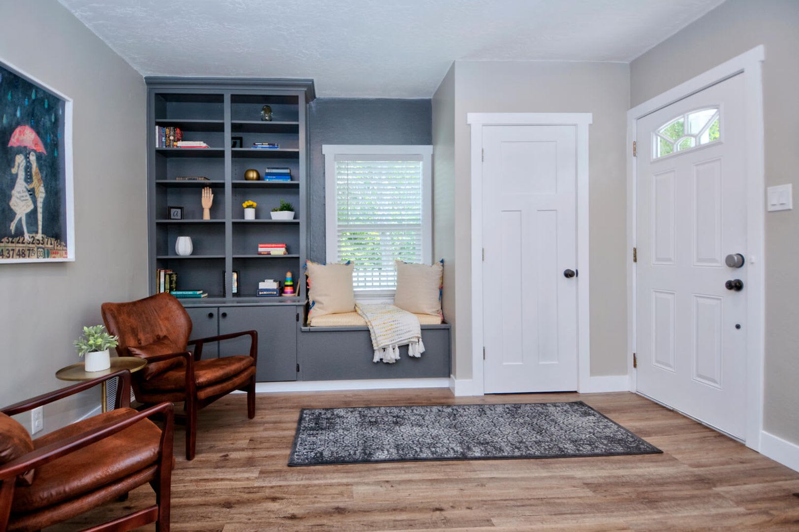 Remodeled Detached Cottage with Fenced Yard! Pet Friendly! – photo 3
