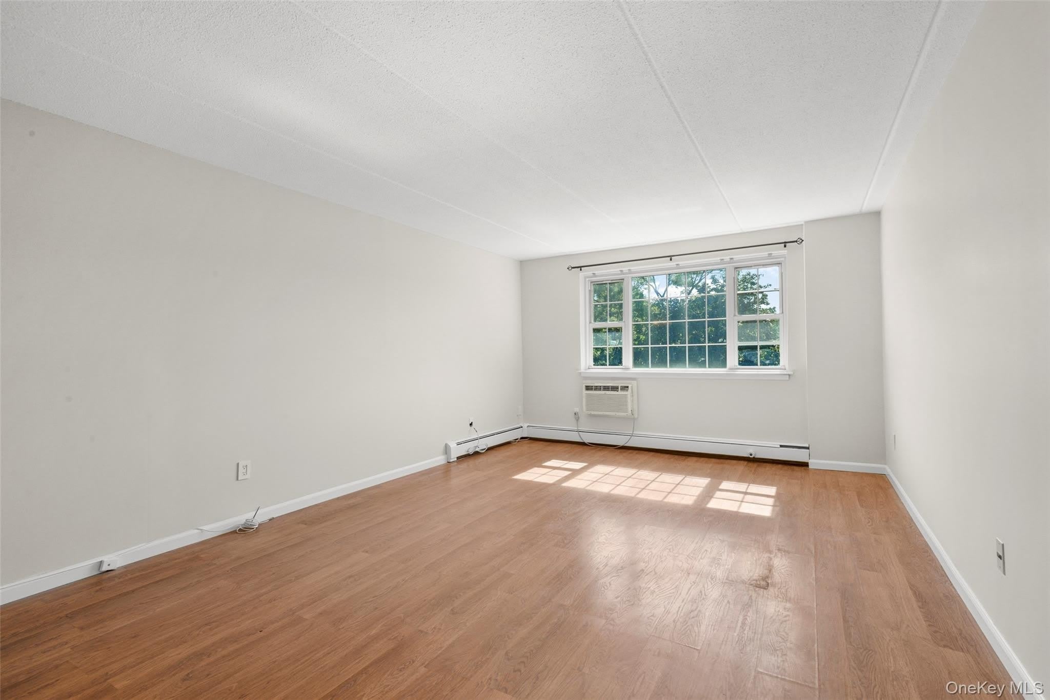 1 Consulate Drive – photo 4