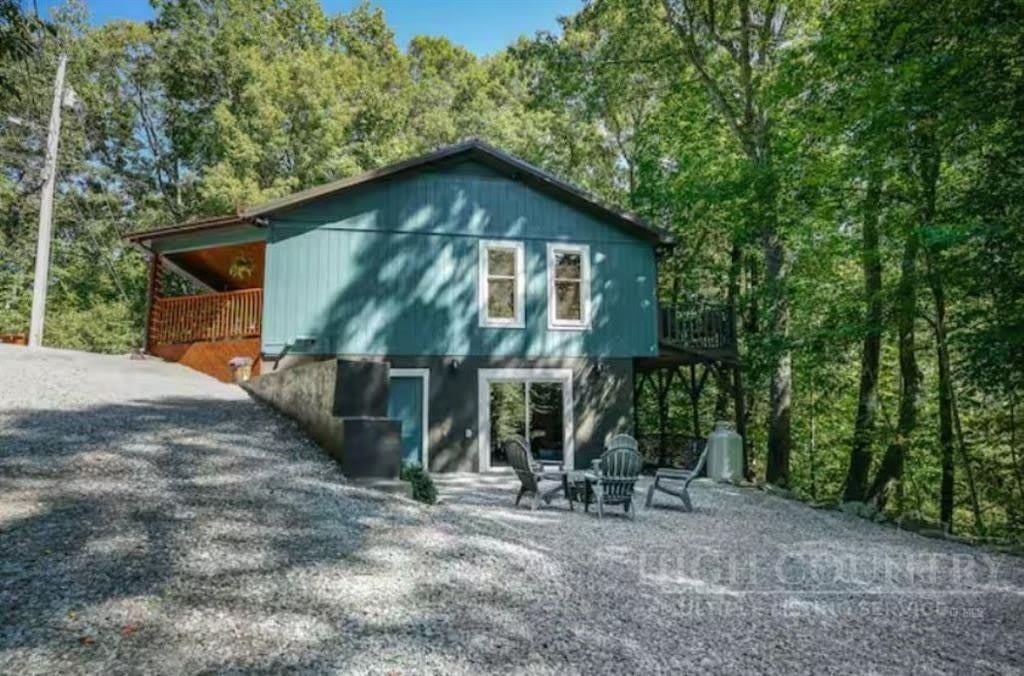 623 Wintergreen Drive – photo 4