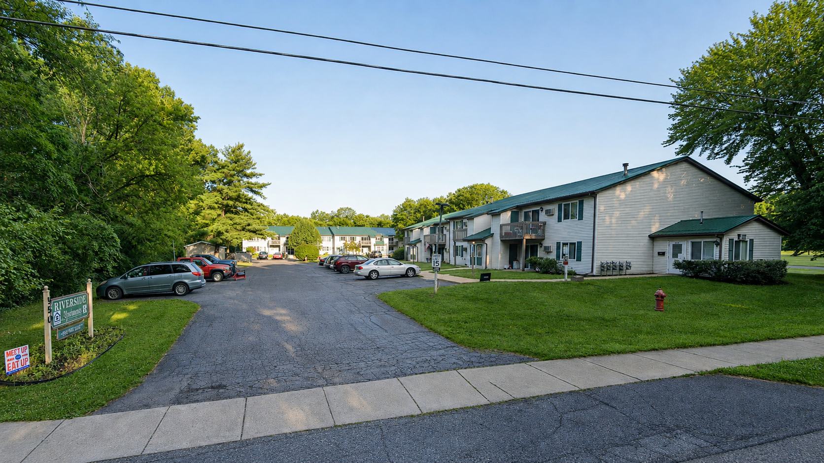 550 Riverside Dr – photo 2