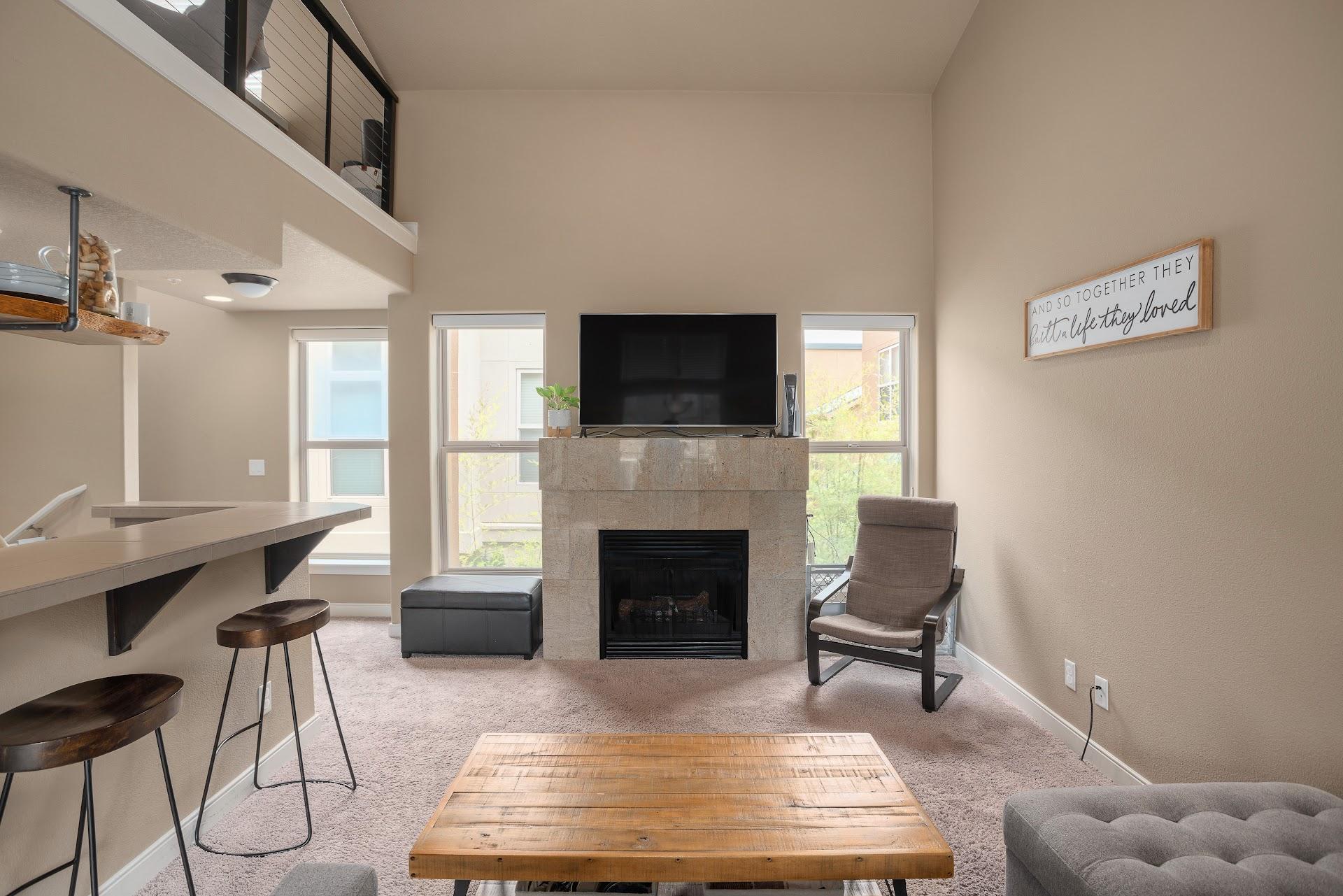 6219 Northeast Carillion Drive – photo 3