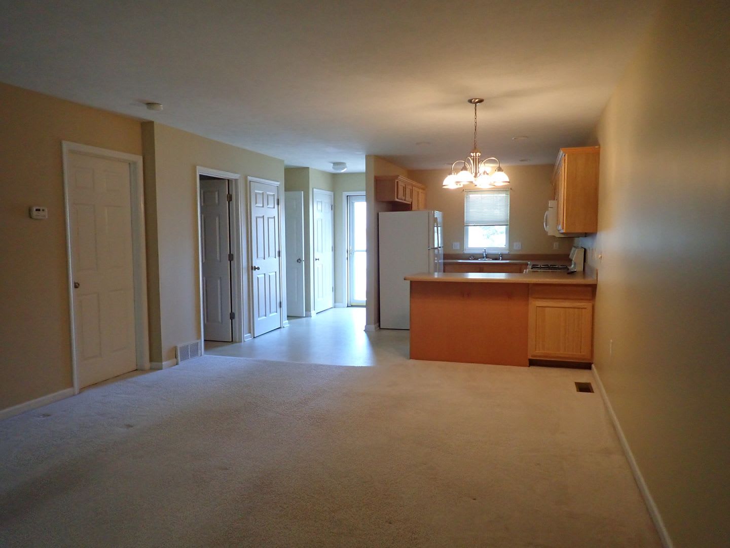 Spacious Living Prime Location – photo 3