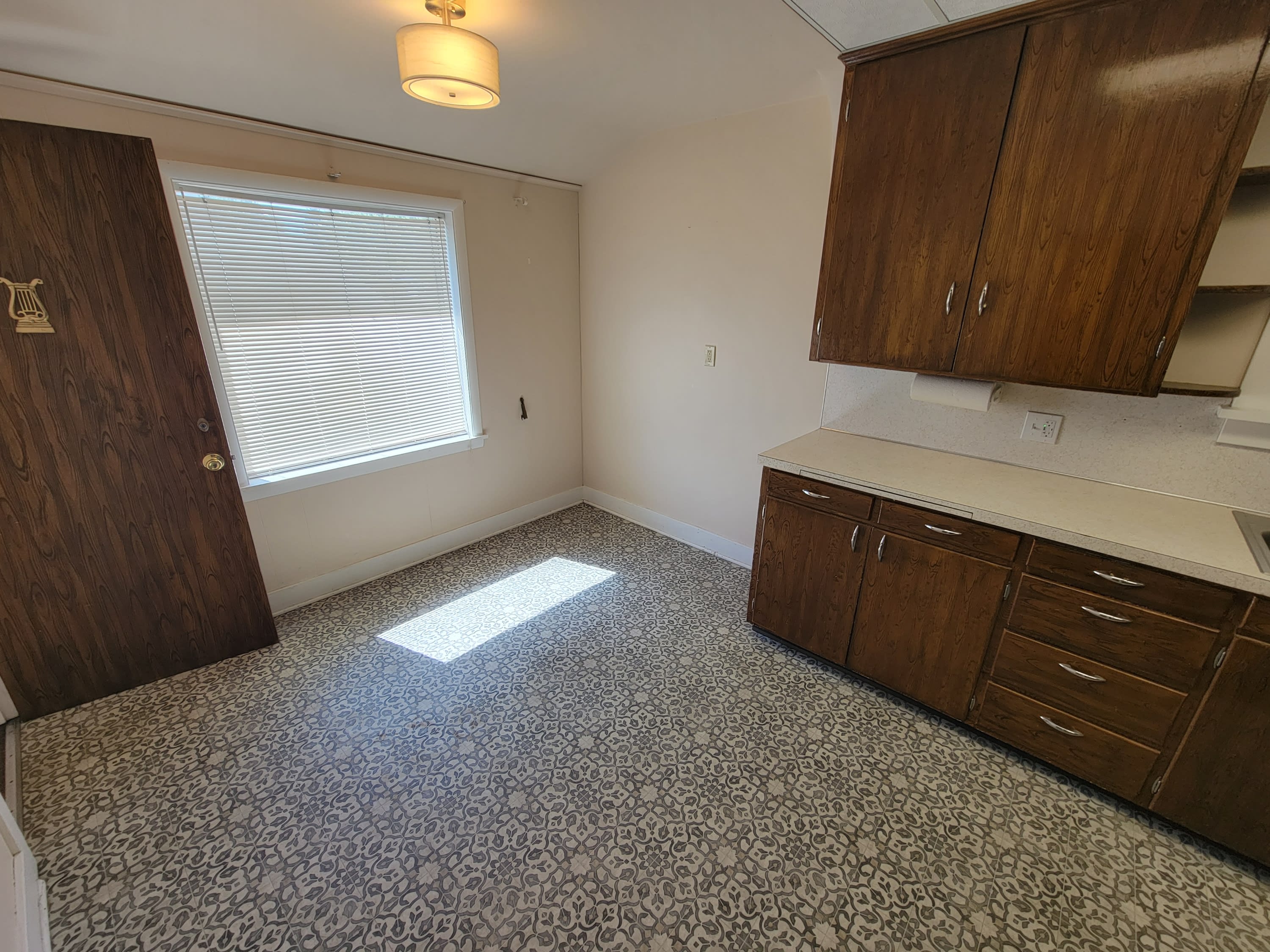 703 Hopkins Street – photo 4