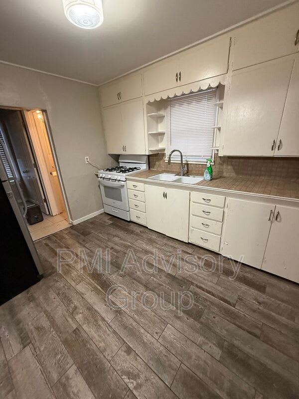 308 Chestnut St – photo 3