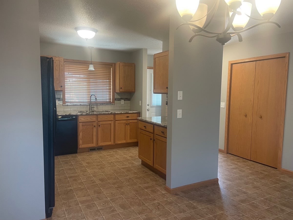 217 18th Ave Se – photo 3