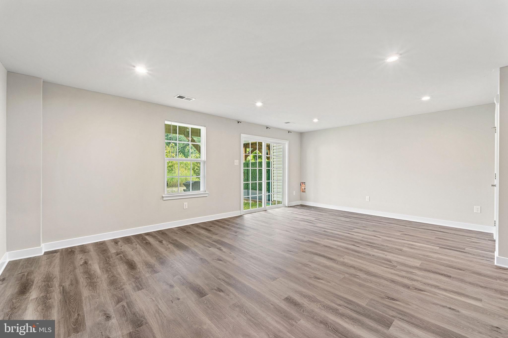 2 SPARROW Circle – photo 4