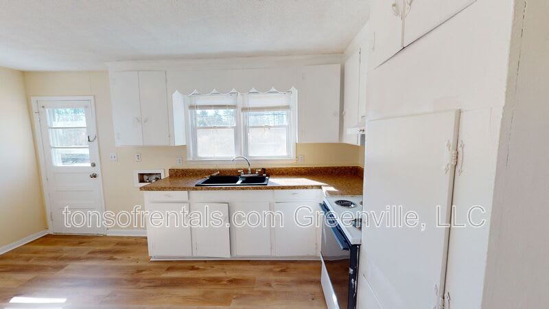 1427 C Grant Circle – photo 4