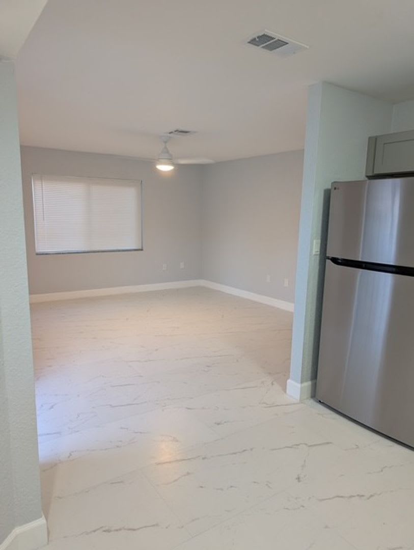 Beautifully Remodeled West Bradenton Duplex – 2 Bedroom – photo 4