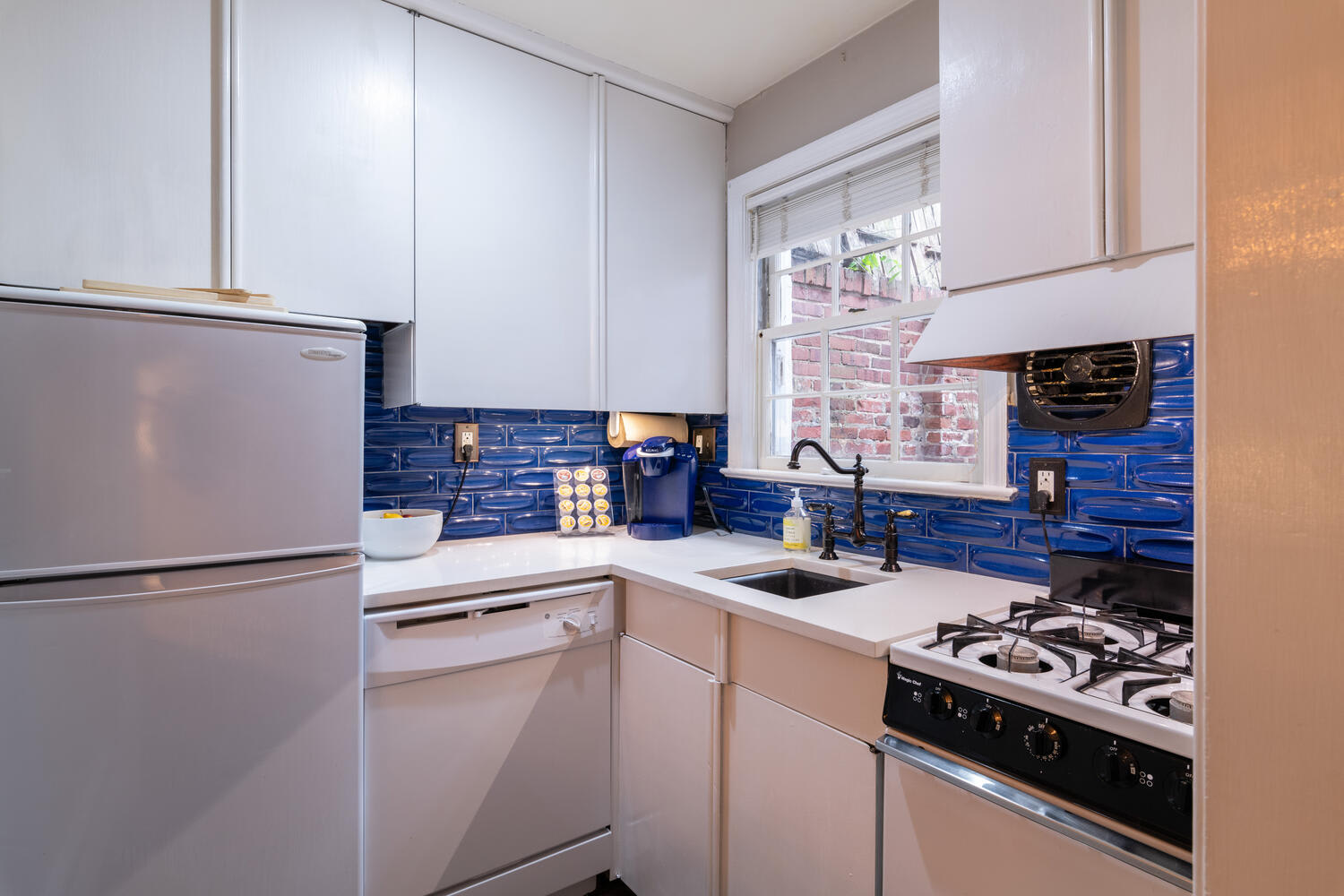 636 G Street Southeast 2 – photo 5