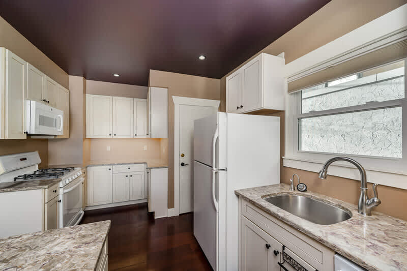 8040 16th Ave NE – photo 3