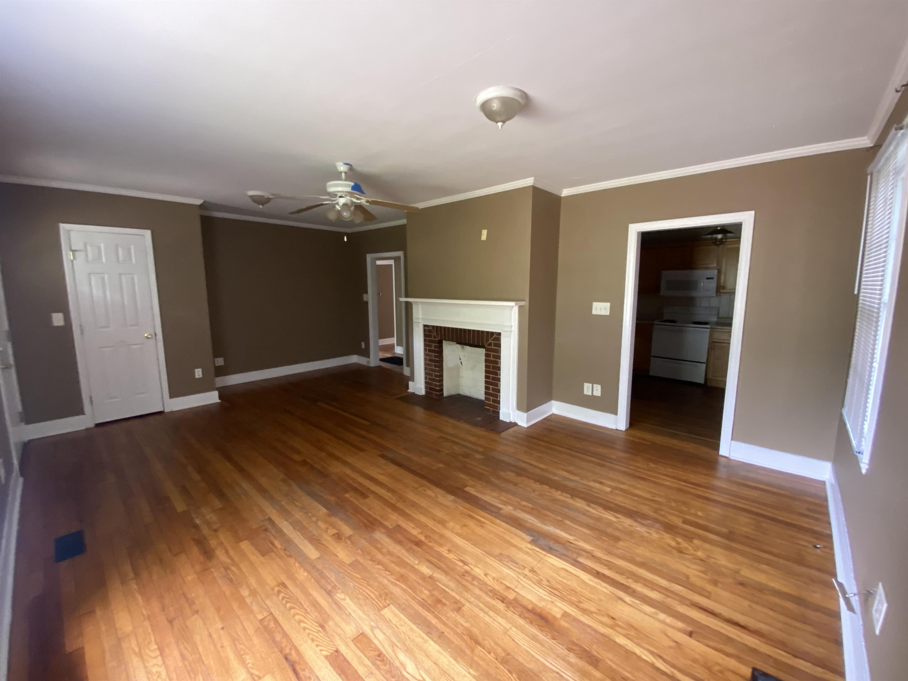 328 Roger Ave – photo 2