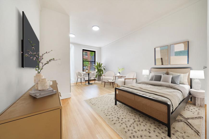 338 East 53rd Street – photo 1