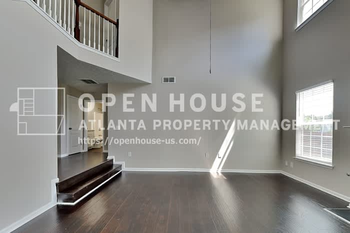 2720 Austin Ridge Drive Northeast – photo 4