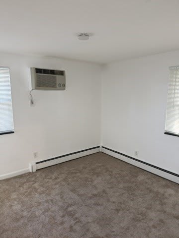 189 River St – photo 4