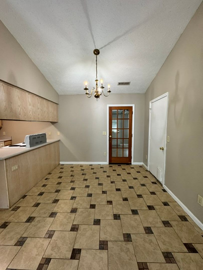 Home In Saratoga Place – photo 4