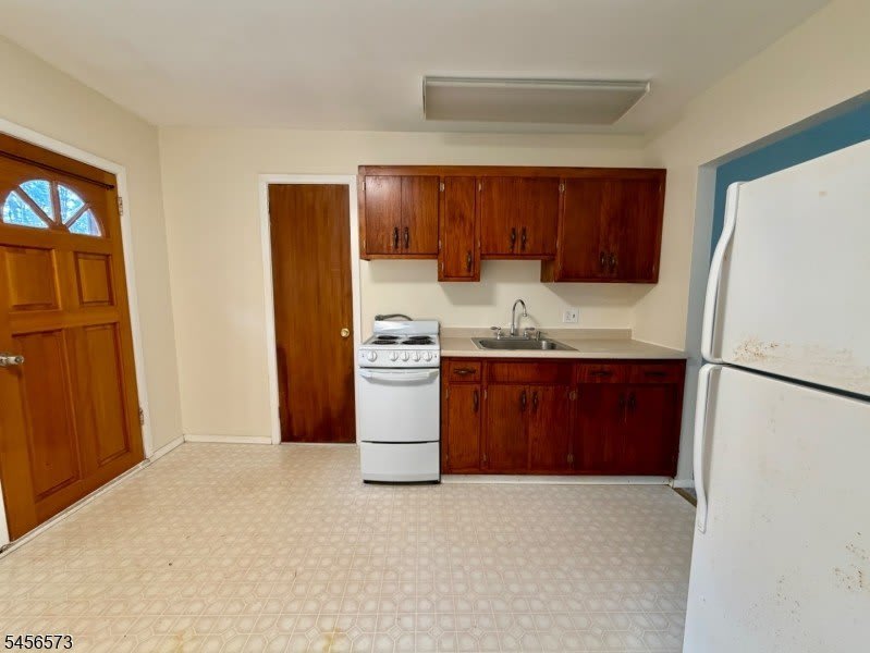 58 Nestor St – photo 5