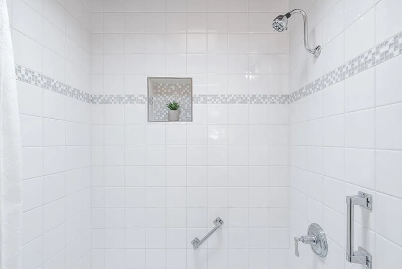 115 Greenmeadow Way – photo 2
