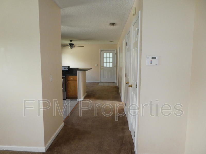 1017 Crestwood St – photo 5