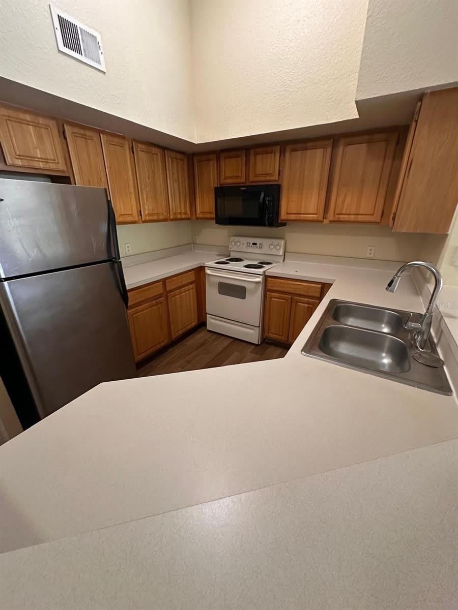 13013 MULBERRY PARK Drive – photo 3