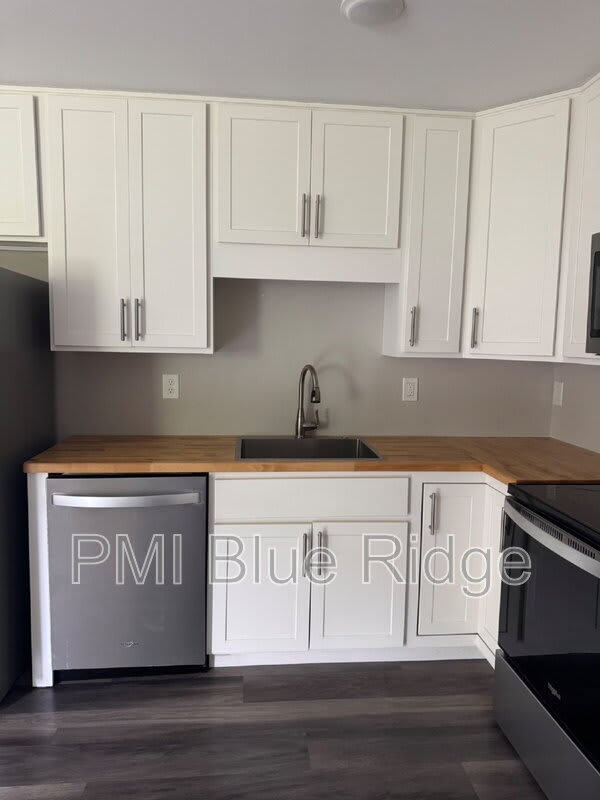 13 Ridge St – photo 5