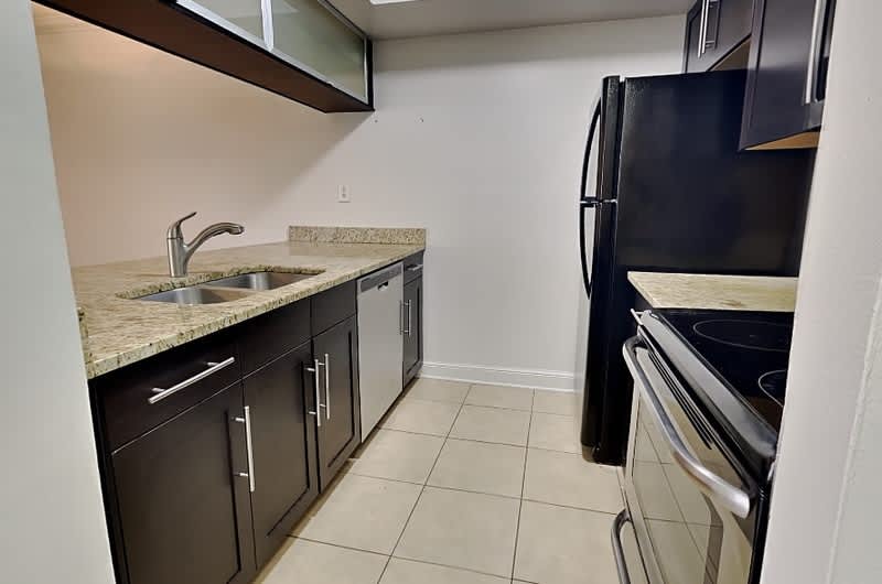 3102 W Horatio St – photo 5