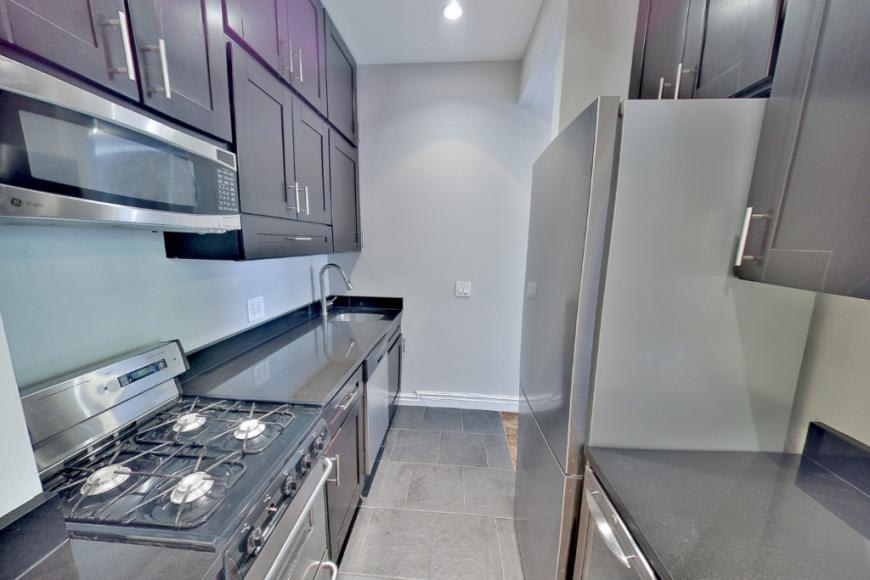 444 W 52Nd – photo 5