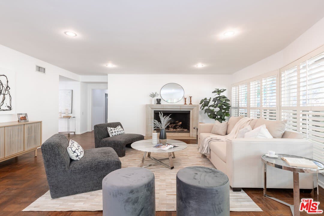 2559 HUTTON Dr – photo 5