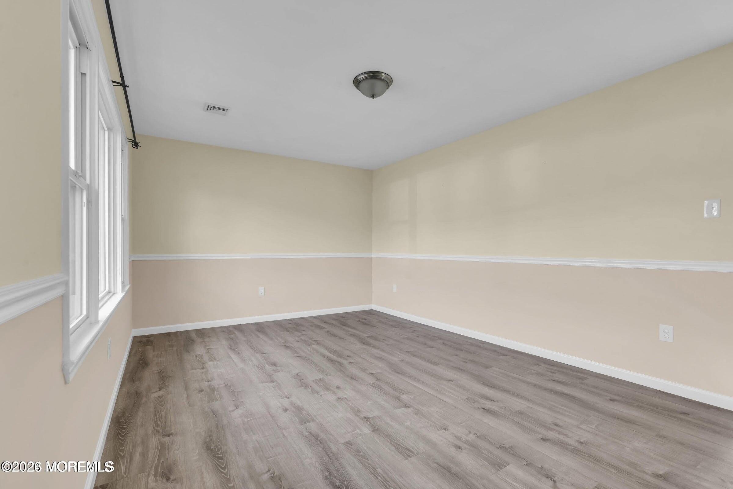512 Lakehurst Road – photo 2