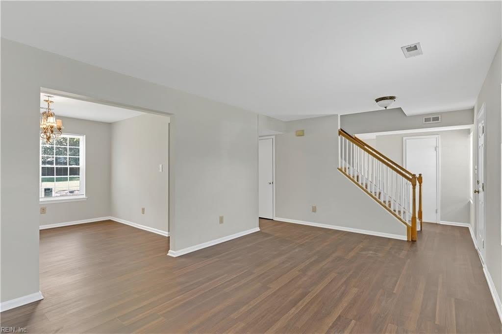 219 Springdale Way – photo 3