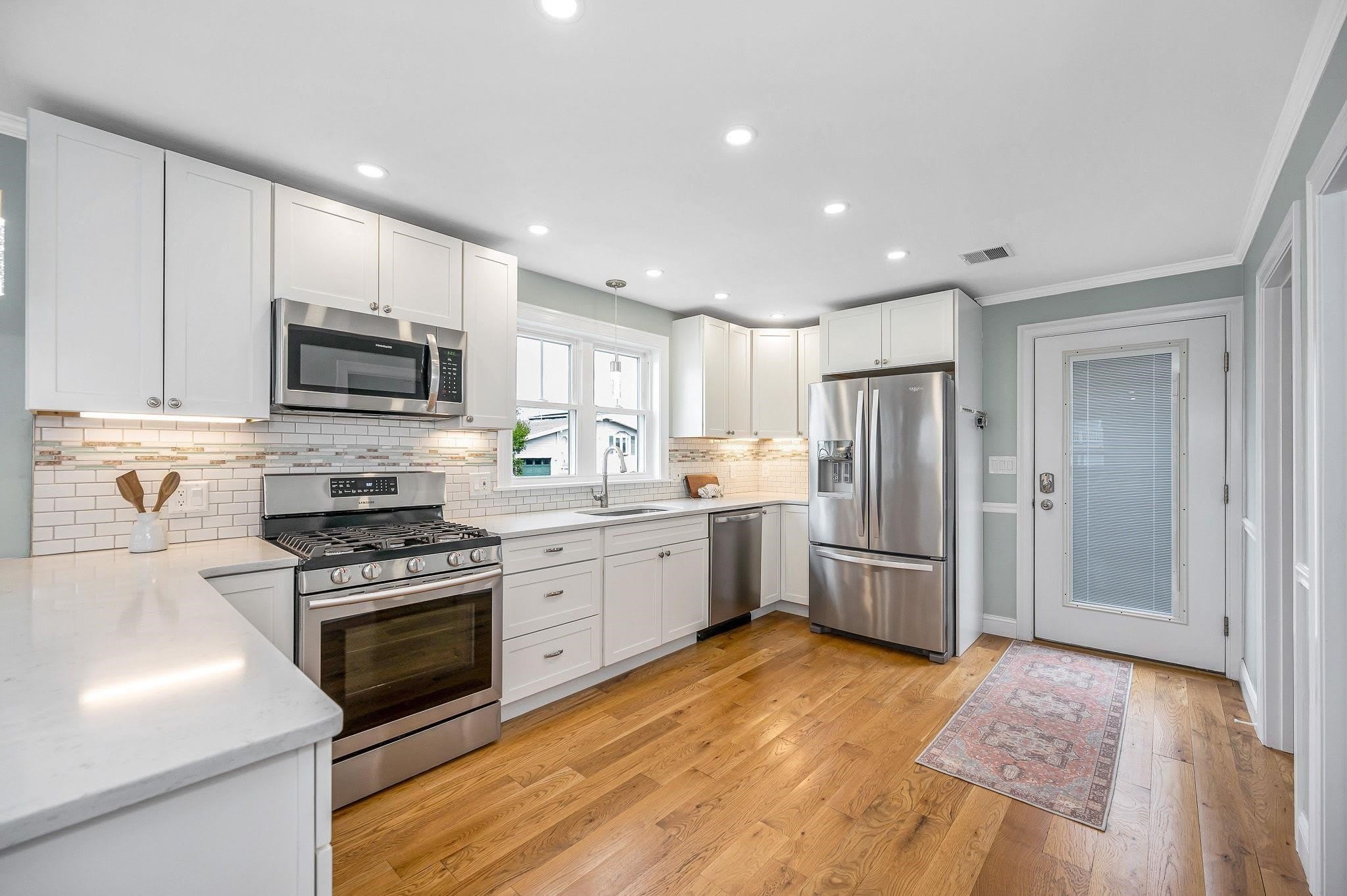 352 Portsmouth Avenue – photo 3