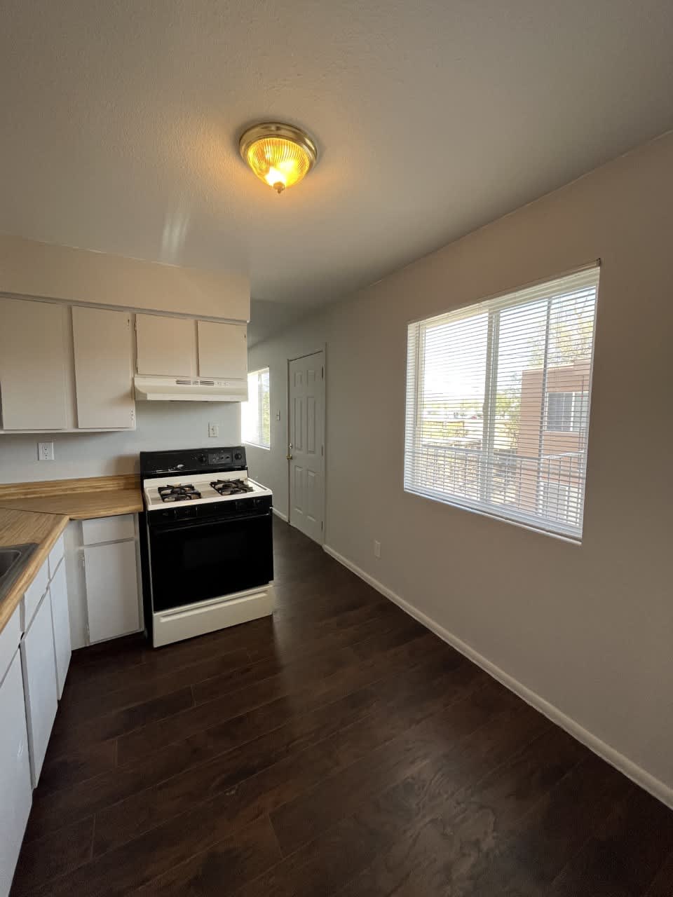 324 Vermont Street Northeast – photo 5