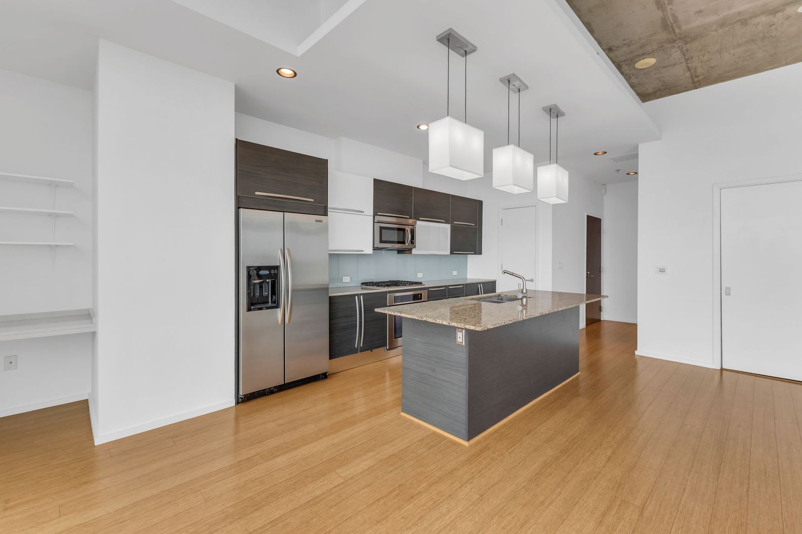 Large Three Bedroom Condo at Terrazzo In The Gulch – photo 4