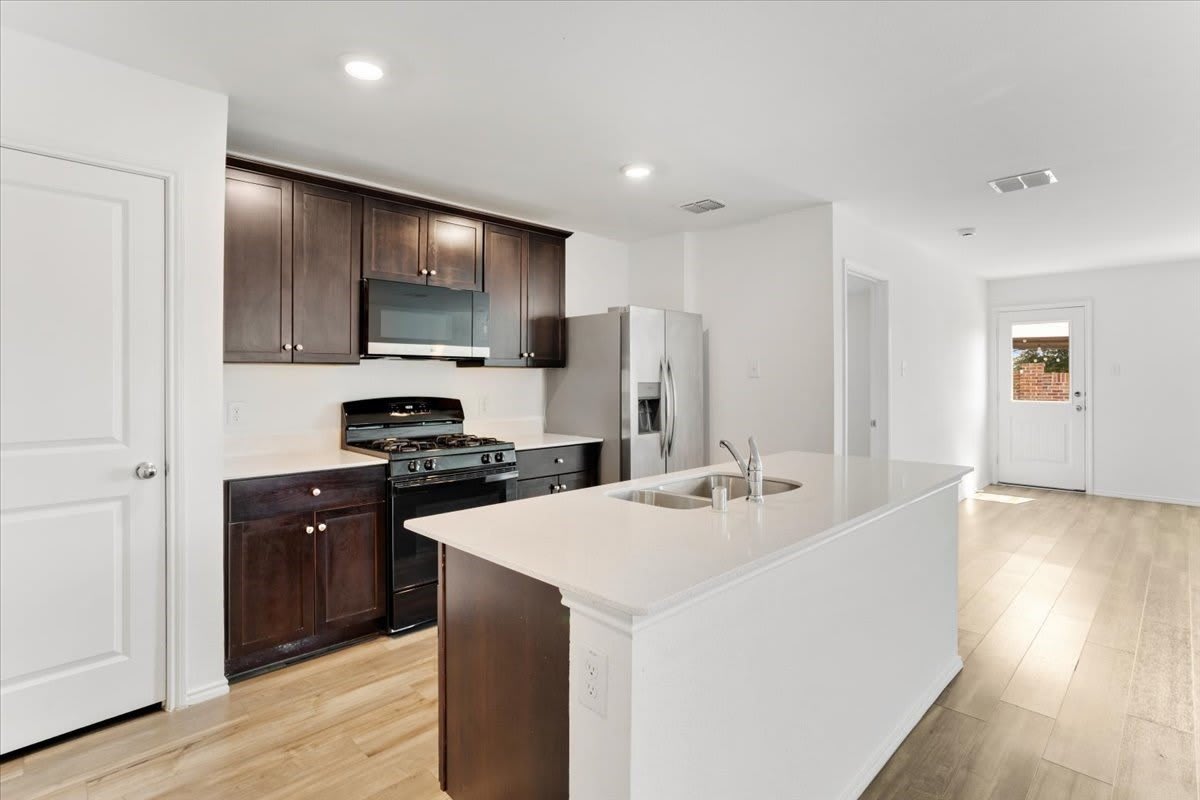 405 Laurenbrooke Drive – photo 5