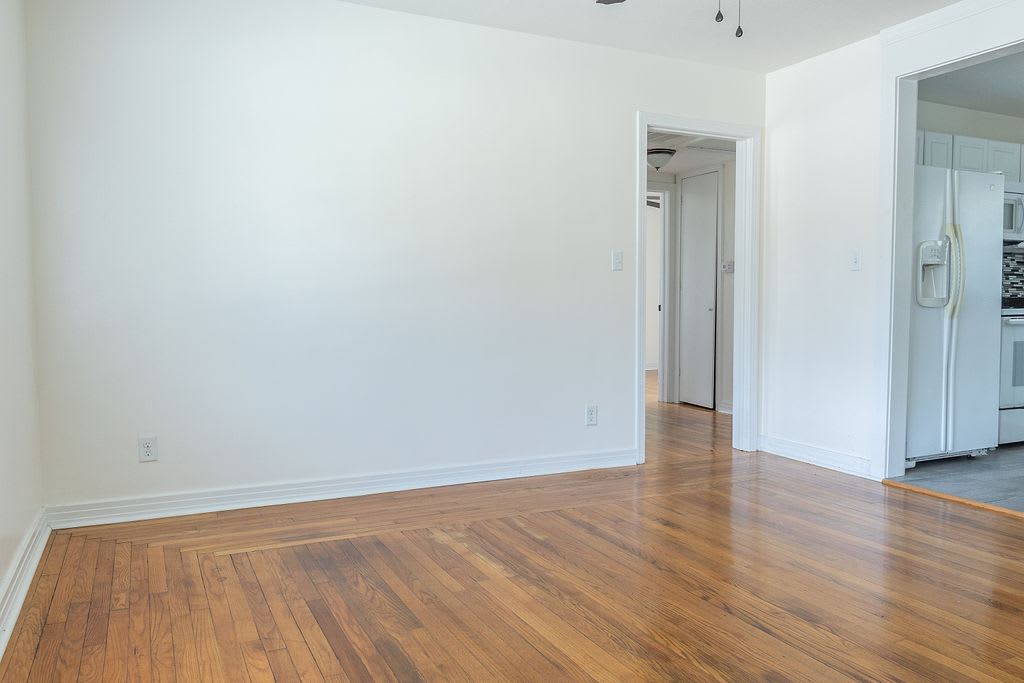 630 E Indiana Ave – photo 5